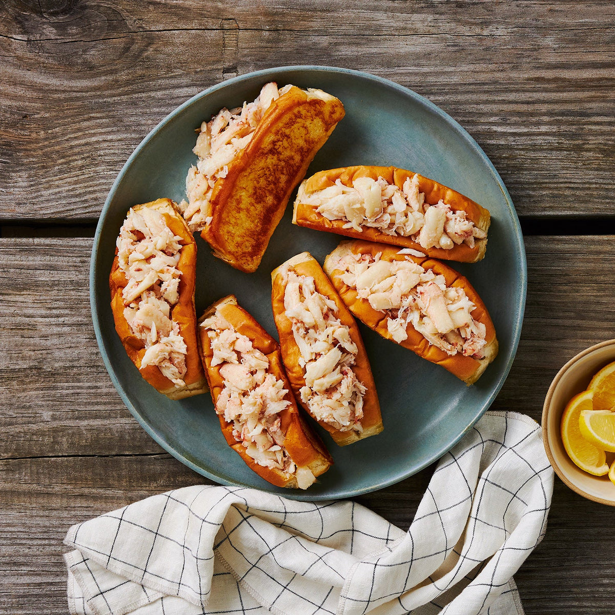 The Maine Lobster Feast That Homecooked Cousins Revealed About Family Re united